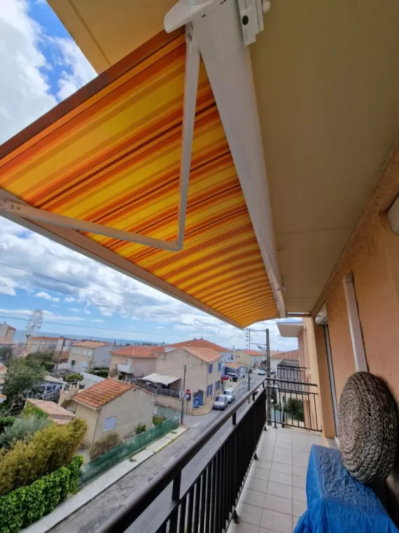 Installation d'un store coffre à Saint Pierre la mer., Narbonne-Plage, Azur Stores